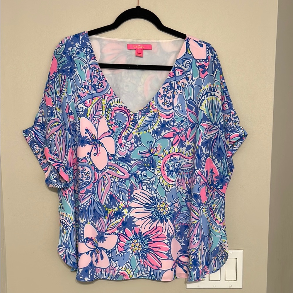 Lilly Pulitzer Relaxed Blue and Pink Flutter Sleeve Blouse